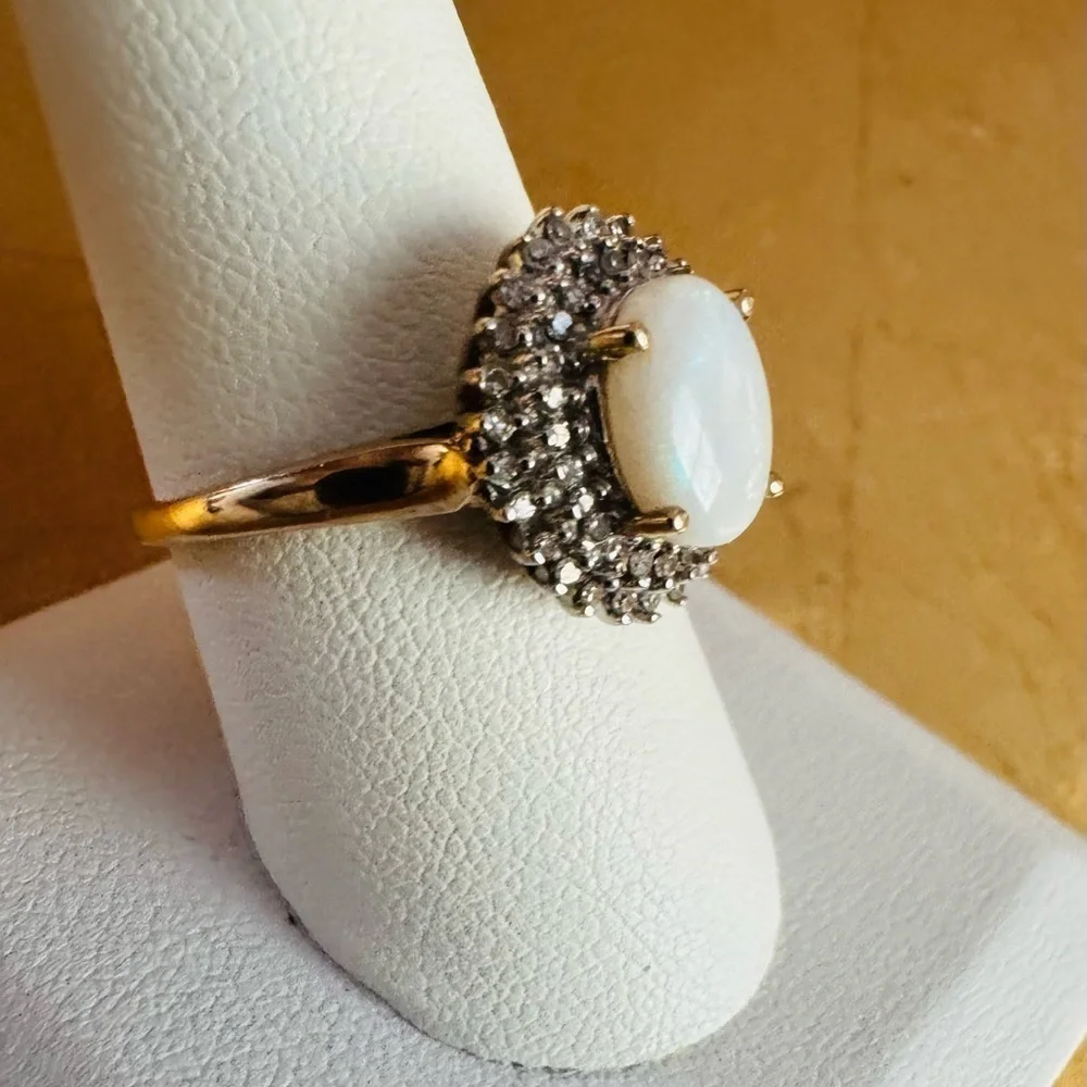Vintage 10K Yellow Gold Opal Diamond Ring Halo Cocktail Statement size 9